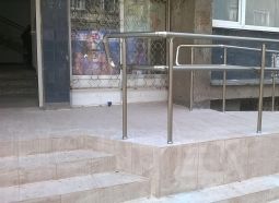 Тръбни парапети за стълби