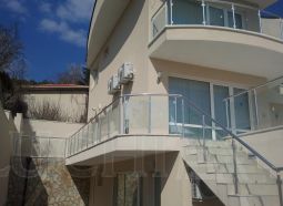 Комбинирани парапети за стълби