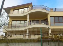 Комбинирани парапети
