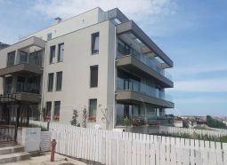 Стъклени парапети