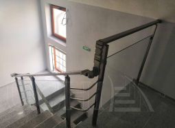 Комбинирани парапети за стълби