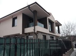 Стъклени парапети