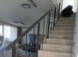 Комбинирани парапети за стълби