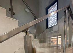 Комбинирани парапети за стълби